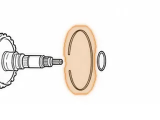 Snap Ring, ZF6HP19/19X/21 Holds Output Shaft To Ring Gear (6 1/2”OD)(.076”Thick)(.155”Wide) 2004-Up — Part # 209889A