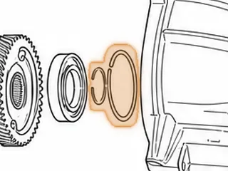 Snap Ring, KM172-5/KM175-5/KM176-5/KM177-8/A4AF1/A4BF1/A4BF2/W4A32/W4A33 Bearing To Shaft (1.500”ID) 1990-Up — Part # 42895E