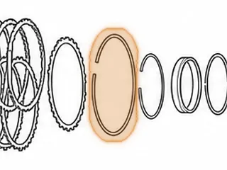 Snap Ring, 60-40LE Holds Low / Reverse Clutch Top Pressure Plate (.063”) — Part # 121885A
