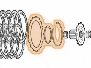 Apply Plate, AS68RC (All) Low/Reverse (B2) Clutch (.212”)(8 Teeth)(6 1/4”ID) 2005-Up — Part # 172155AA